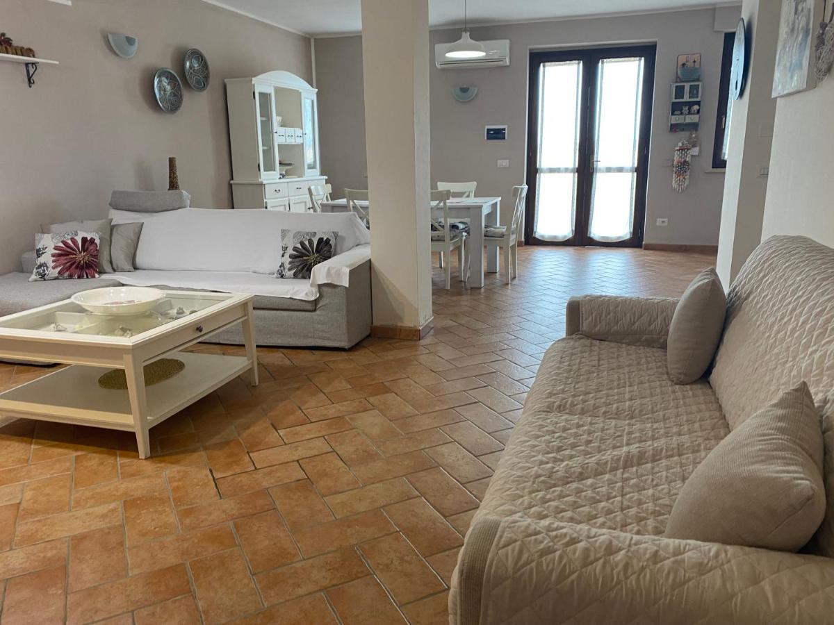 Agriturismo Colle D' Oro Pescia Romana Luaran gambar