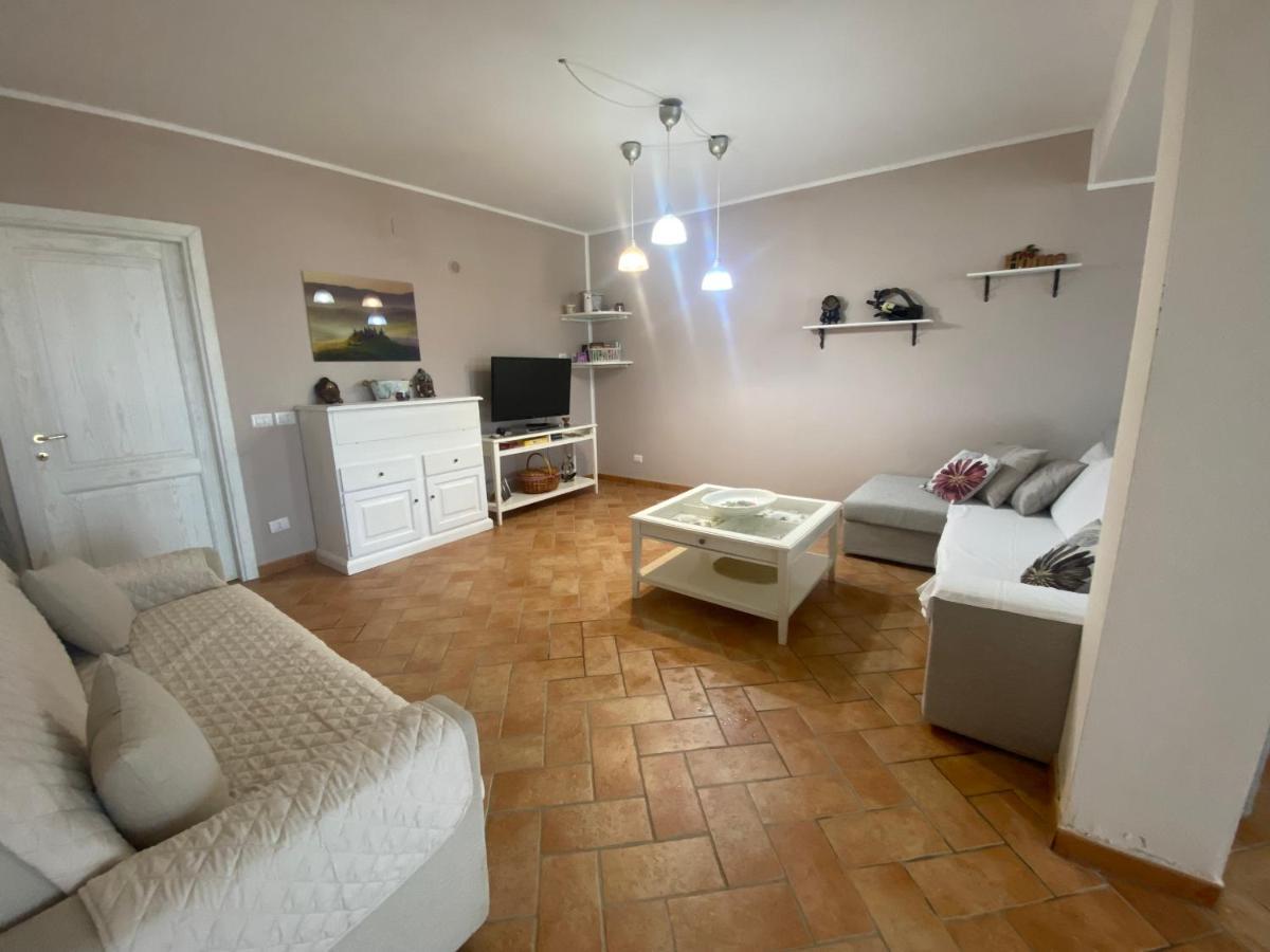 Agriturismo Colle D' Oro Pescia Romana Luaran gambar