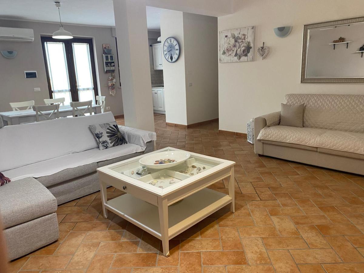 Agriturismo Colle D' Oro Pescia Romana Luaran gambar