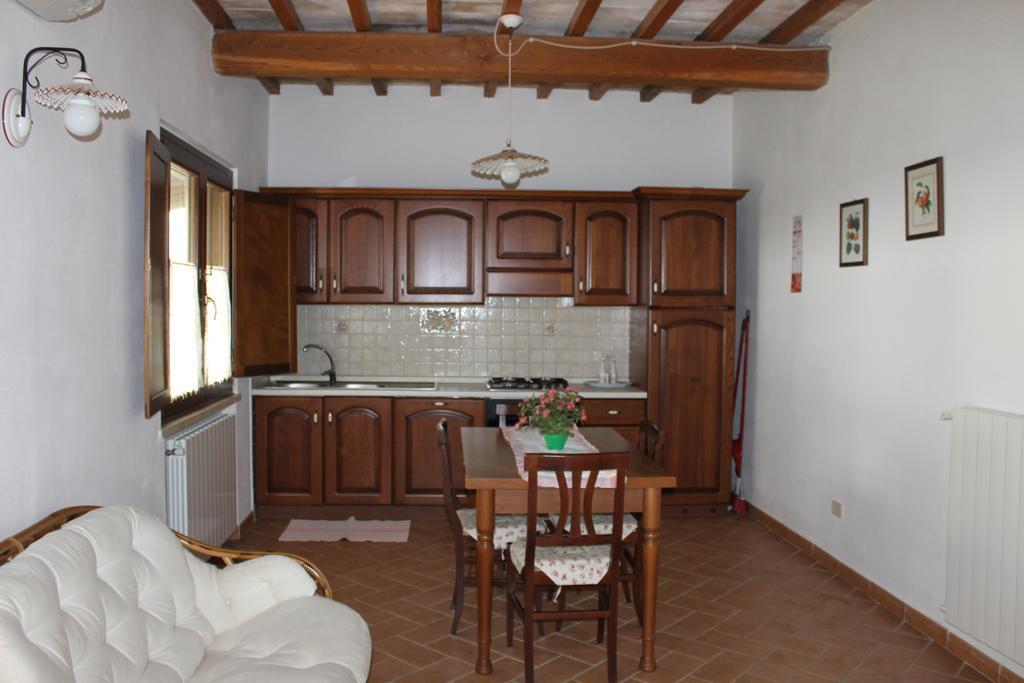 Agriturismo Colle D' Oro Pescia Romana Bilik gambar