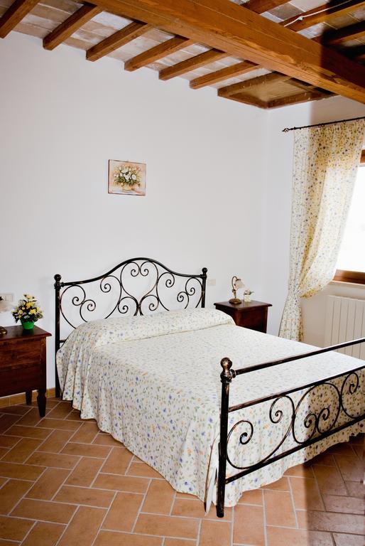 Agriturismo Colle D' Oro Pescia Romana Bilik gambar