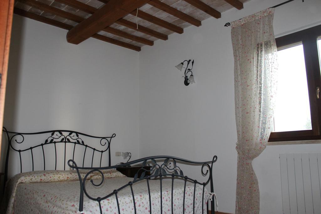 Agriturismo Colle D' Oro Pescia Romana Bilik gambar