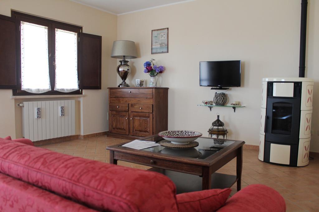 Agriturismo Colle D' Oro Pescia Romana Luaran gambar