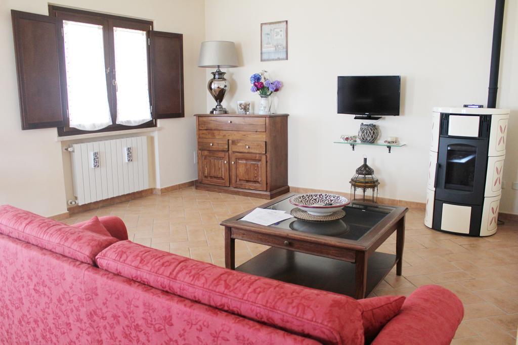 Agriturismo Colle D' Oro Pescia Romana Luaran gambar