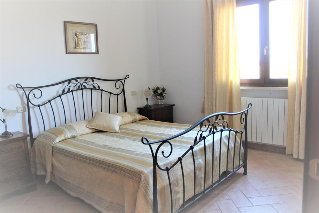Agriturismo Colle D' Oro Pescia Romana Luaran gambar